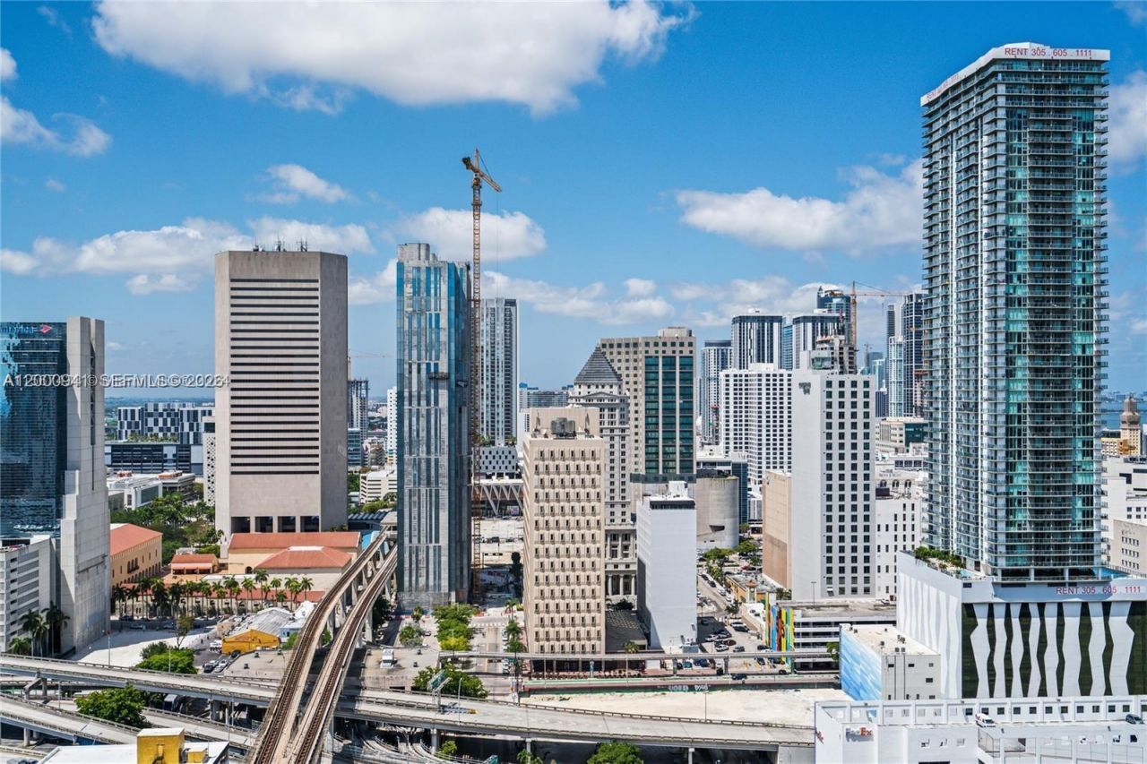 90 SW 3rd St, Unit 2908, Miami, FL 33130 Photo