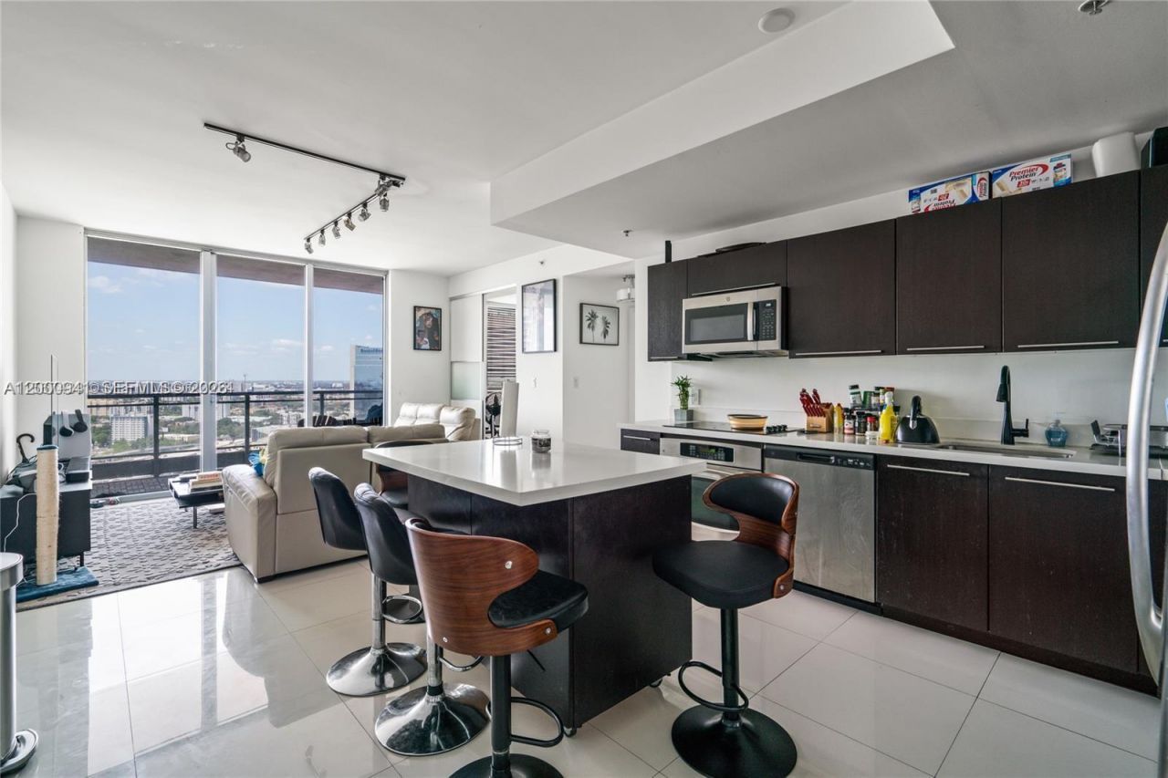 90 SW 3rd St, Unit 2908, Miami, FL 33130 Photo