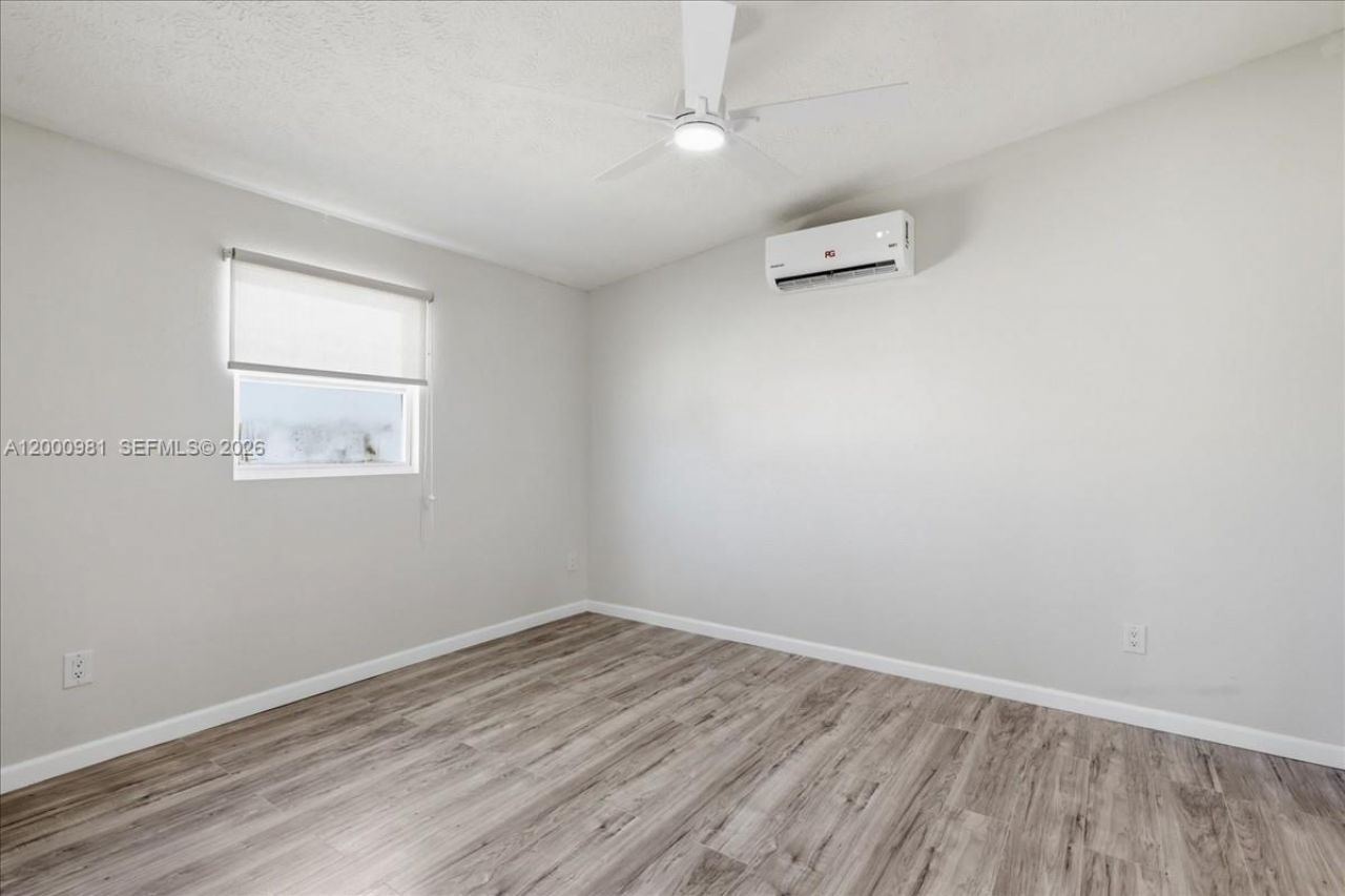 730 Chippewa, Fort Myers Beach, FL 33931 Photo