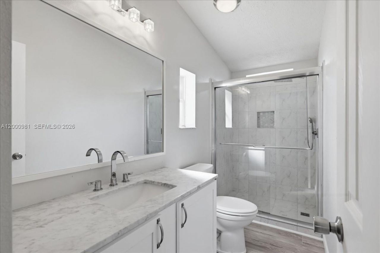730 Chippewa, Fort Myers Beach, FL 33931 Photo