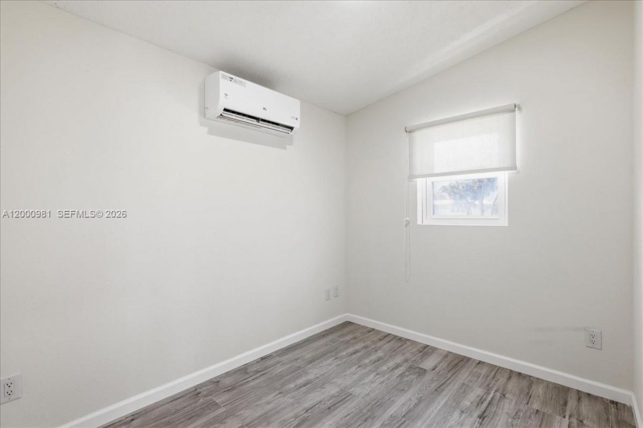 730 Chippewa, Fort Myers Beach, FL 33931 Photo