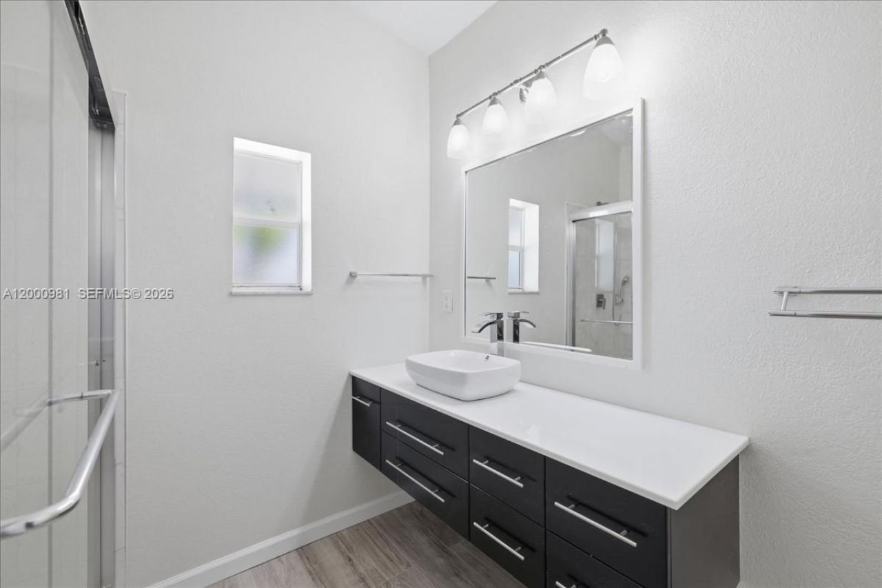 730 Chippewa, Fort Myers Beach, FL 33931 Photo