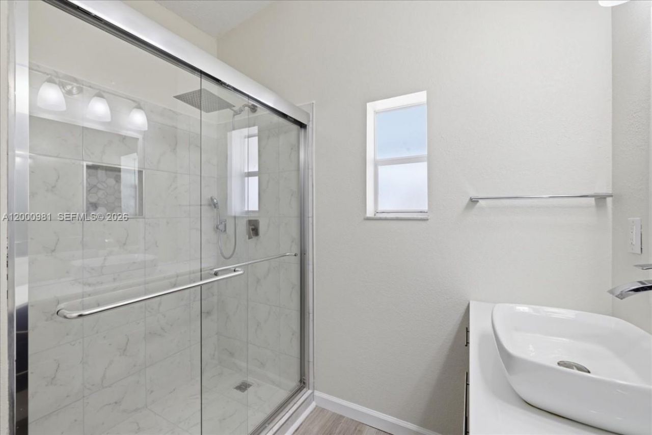 730 Chippewa, Fort Myers Beach, FL 33931 Photo