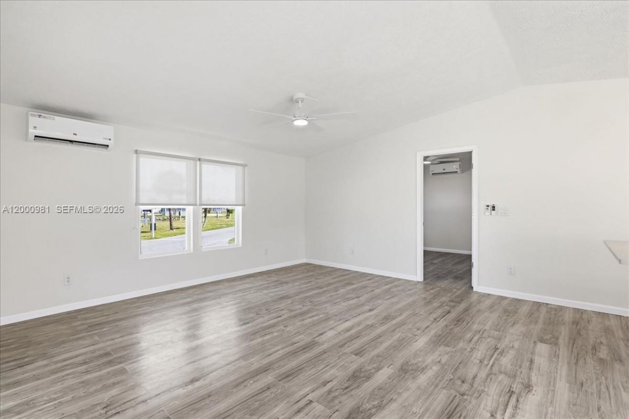 730 Chippewa, Fort Myers Beach, FL 33931 Photo