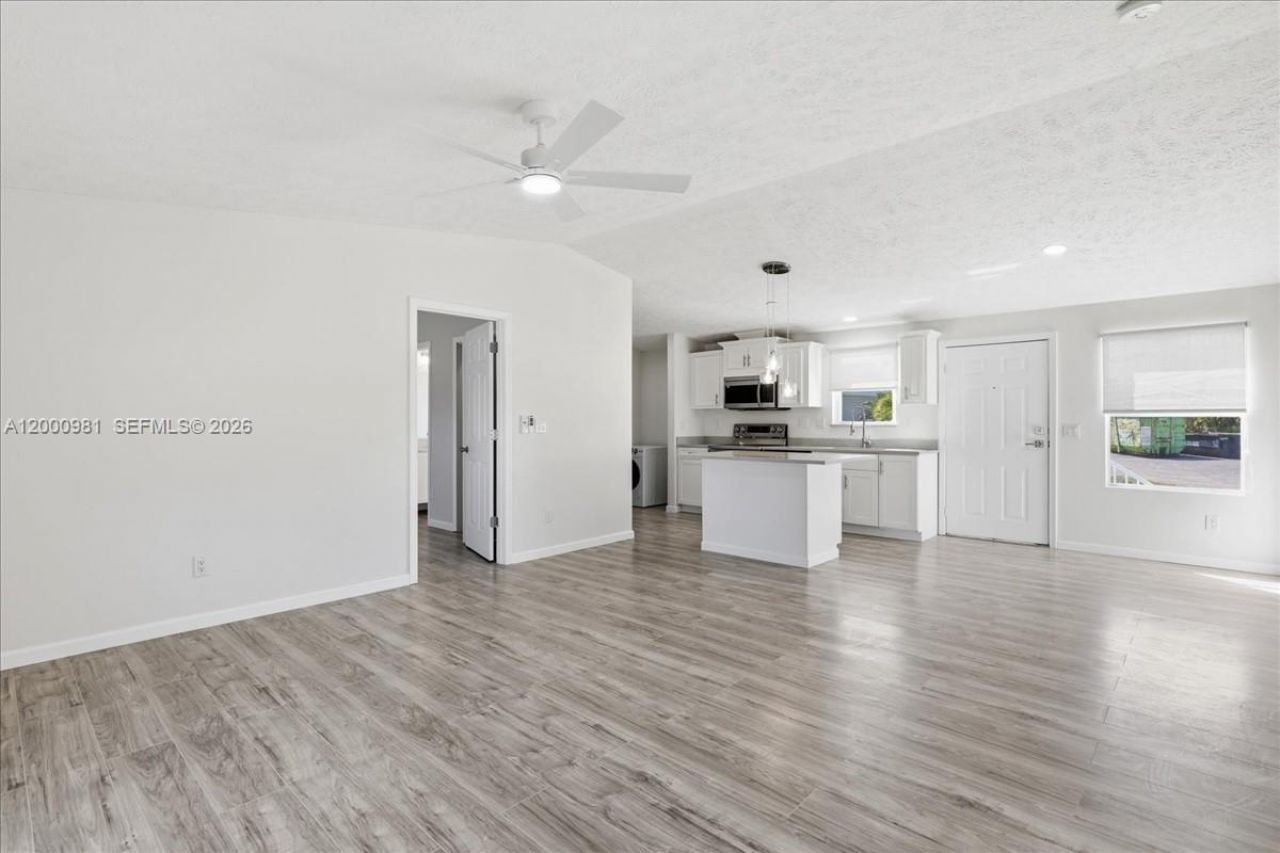 730 Chippewa, Fort Myers Beach, FL 33931 Photo