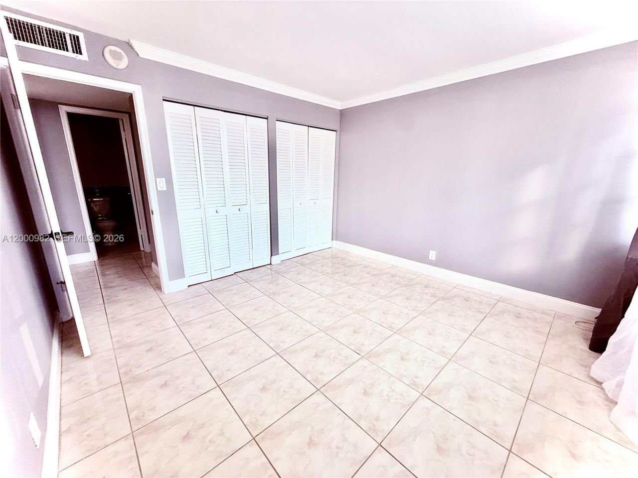 1825 S Ocean Dr, Unit 614, Hallandale Beach, FL 33009 Photo
