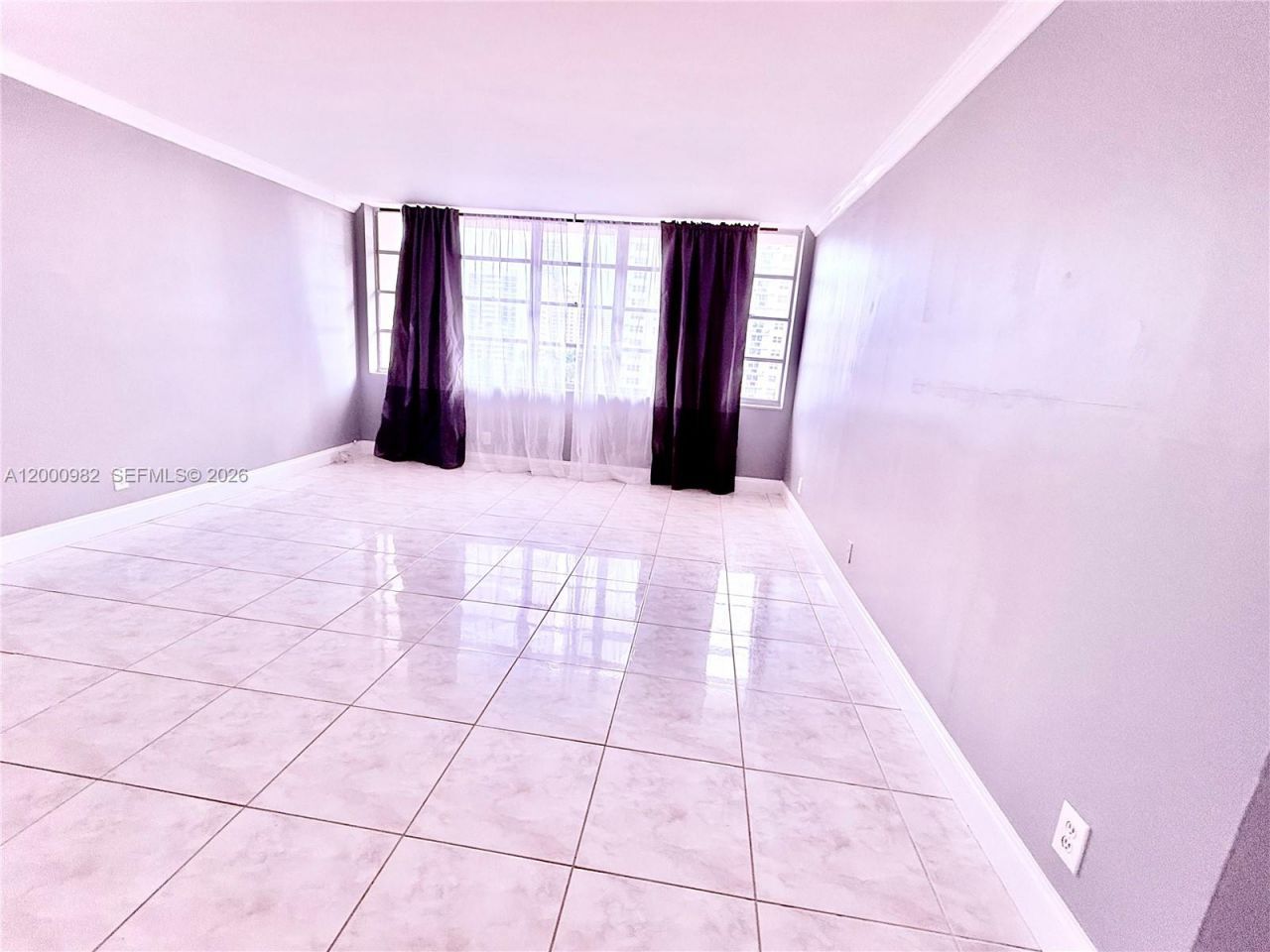 1825 S Ocean Dr, Unit 614, Hallandale Beach, FL 33009 Photo