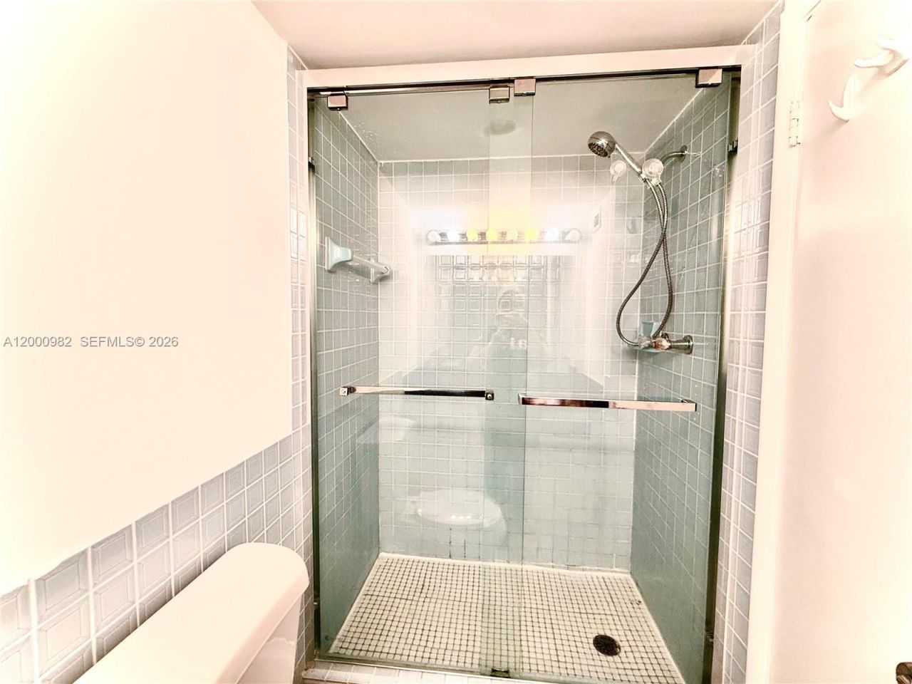 1825 S Ocean Dr, Unit 614, Hallandale Beach, FL 33009 Photo