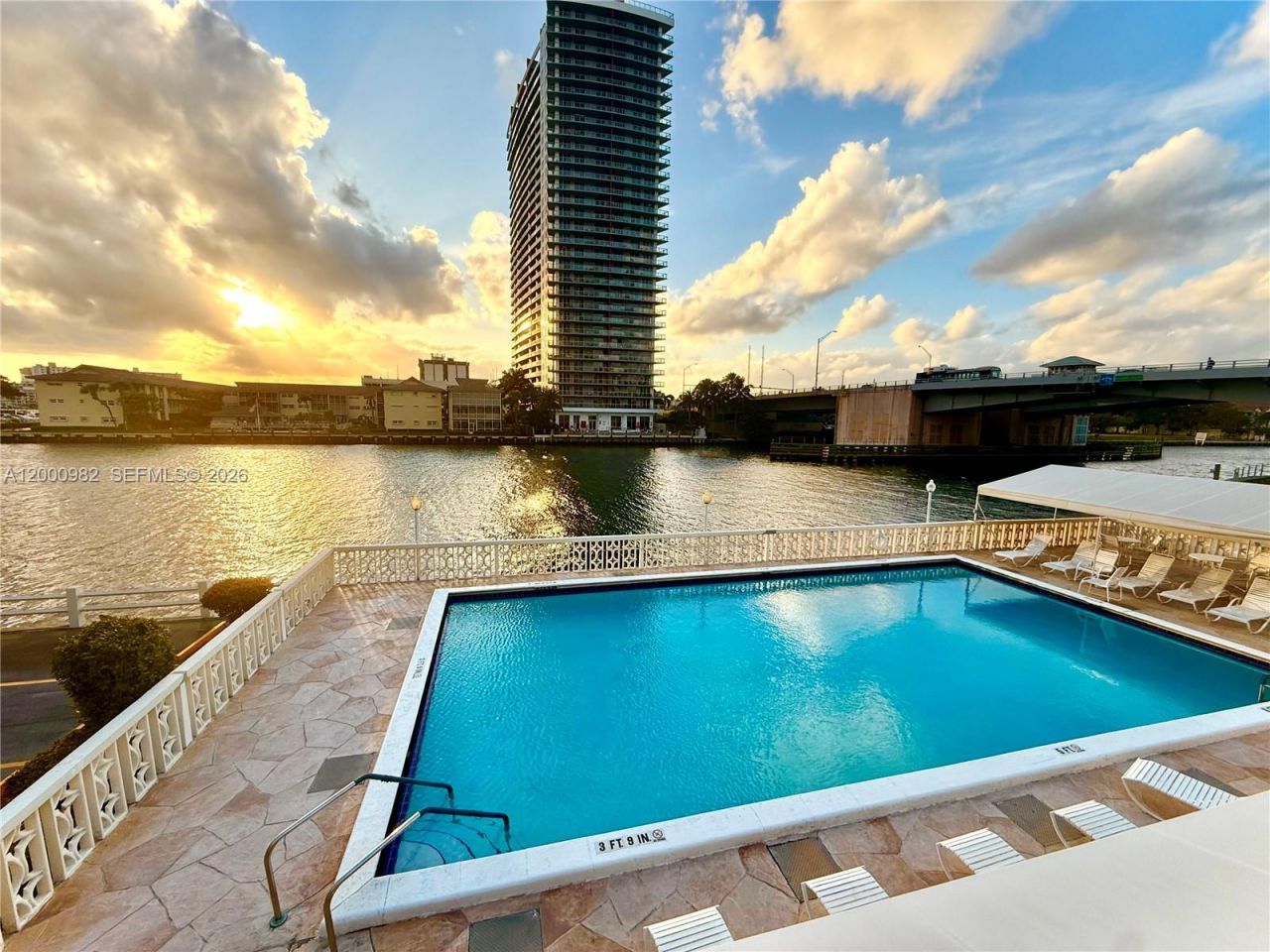 1825 S Ocean Dr, Unit 614, Hallandale Beach, FL 33009 Photo