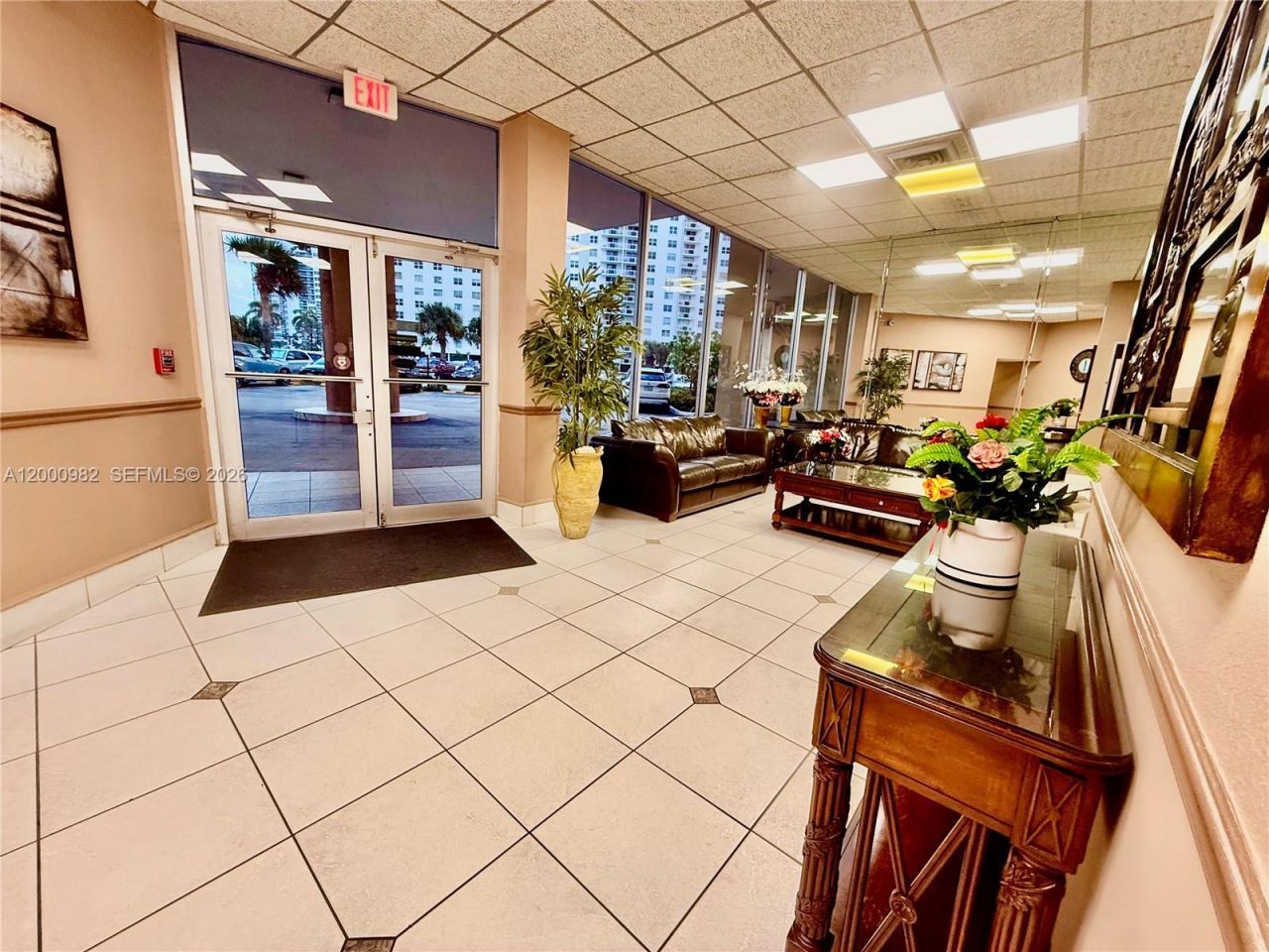 1825 S Ocean Dr, Unit 614, Hallandale Beach, FL 33009 Photo