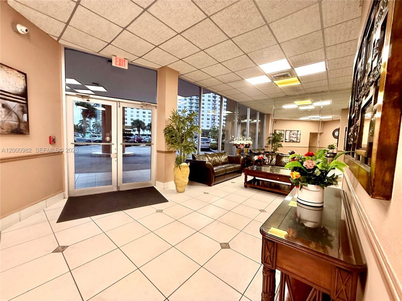 1825 S Ocean Dr, Unit 614, Hallandale Beach, FL 33009 Photo