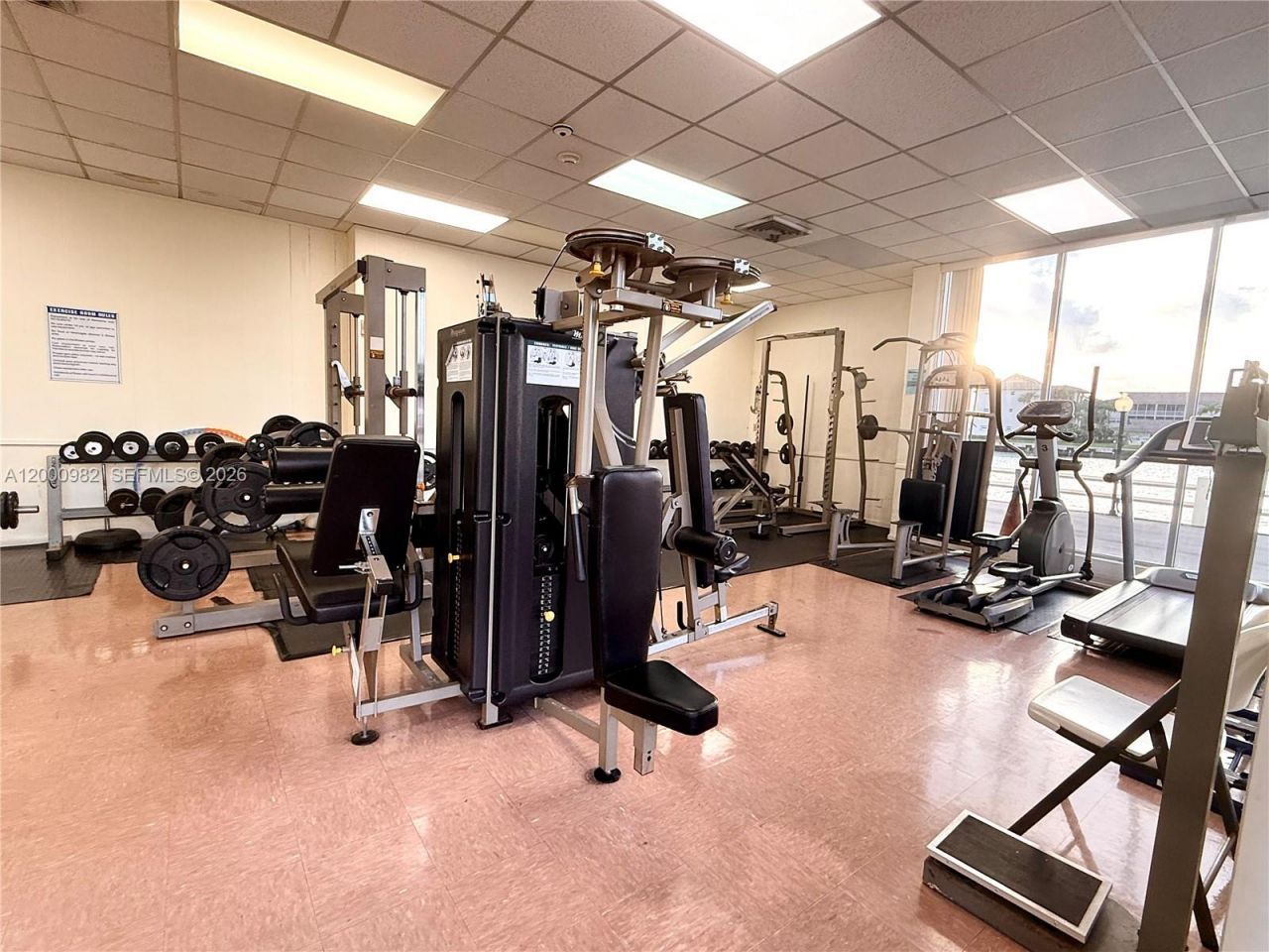 1825 S Ocean Dr, Unit 614, Hallandale Beach, FL 33009 Photo