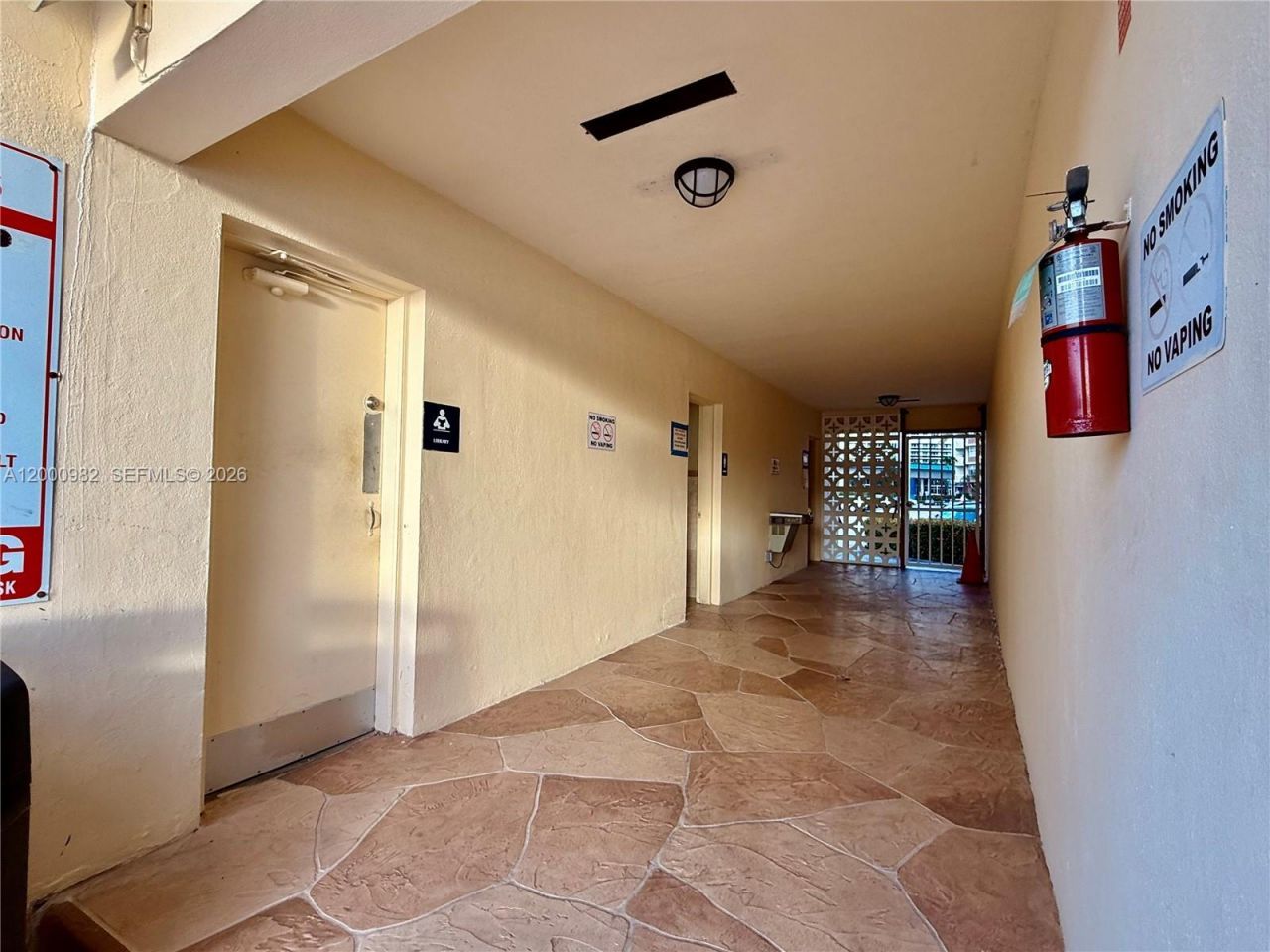 1825 S Ocean Dr, Unit 614, Hallandale Beach, FL 33009 Photo