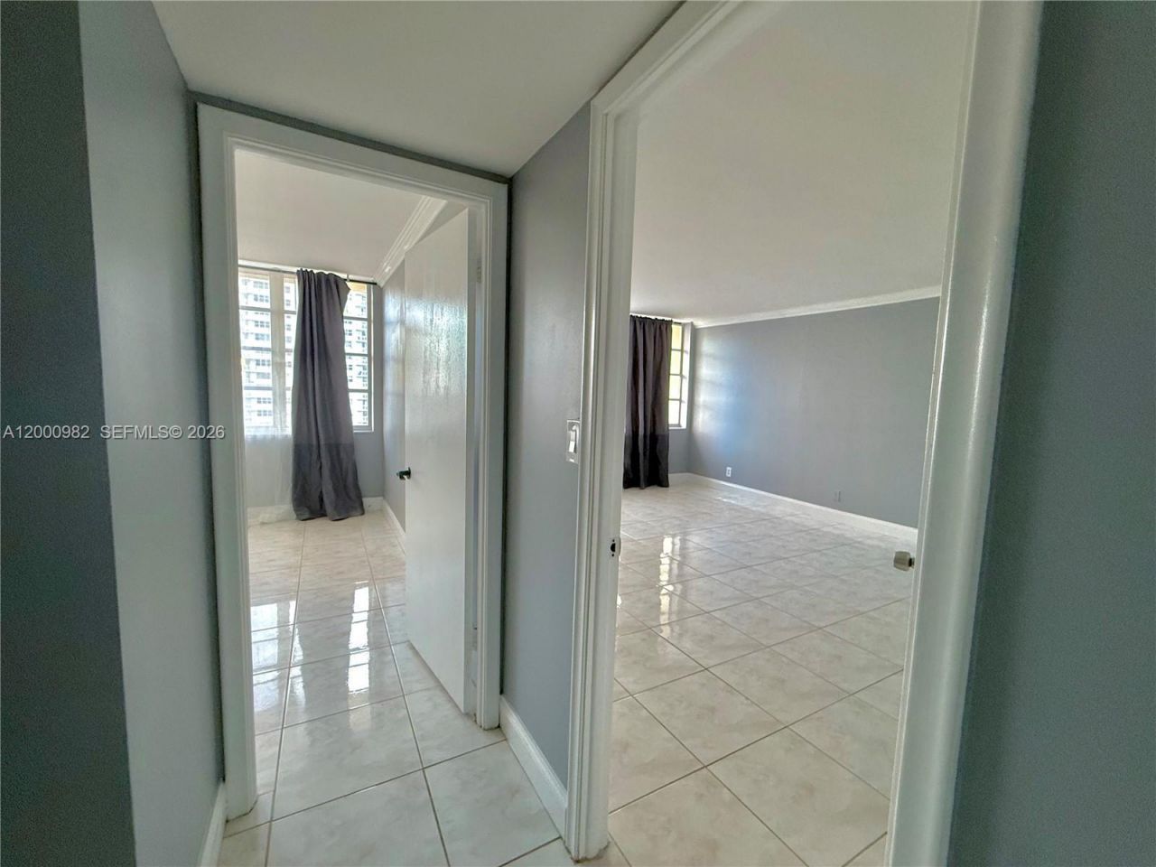1825 S Ocean Dr, Unit 614, Hallandale Beach, FL 33009 Photo
