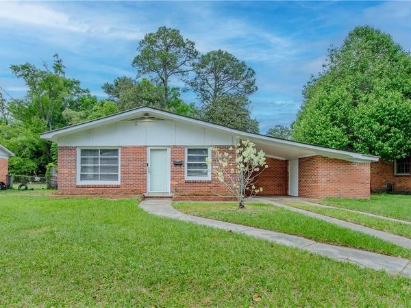 3056 Pleasant Valley Road, Mobile, AL 36606