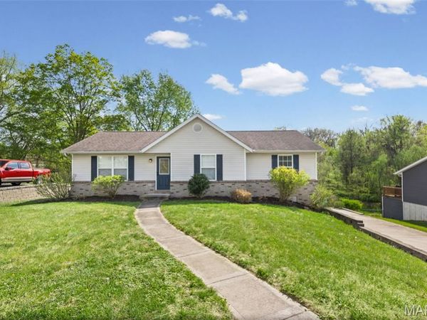 49 Alta Street, Glen Carbon, IL 62034