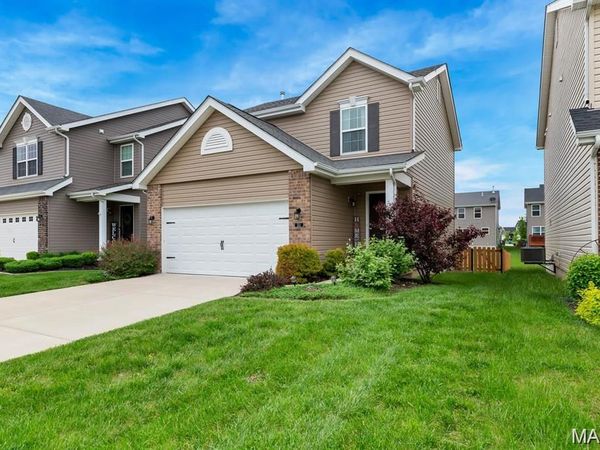 331 Charlestowne Place Drive, St Charles, MO 63301