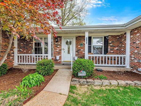 2140 Pierport Circle, St Louis, MO 63129