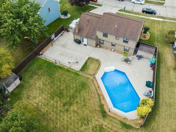 1404 Davidson Court, Auburn, IN 46706