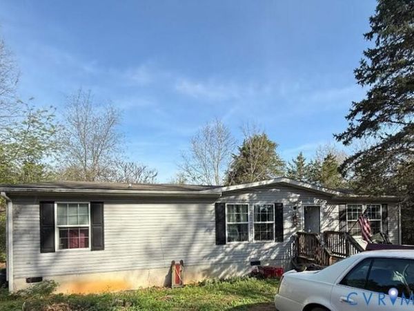 138 Stonewall Road , Burke, VA 24486