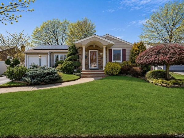 1500 Wagner Street, Wantagh, NY 11793