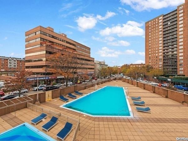 70-25 Yellowstone Blvd , Unit 1 Y, Forest Hills, NY 11375