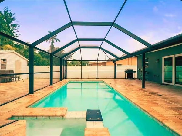 10091 Georgia ST , BONITA SPRINGS, FL 34135