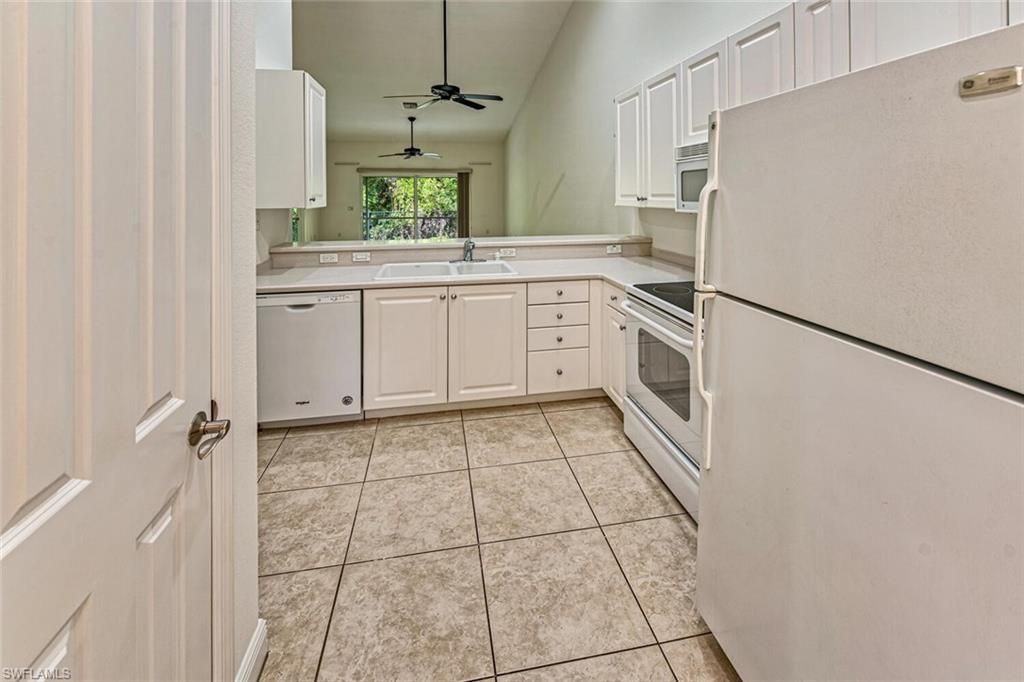 3555 Avion Woods Ct, Unit 503, Naples, FL 34104 Photo