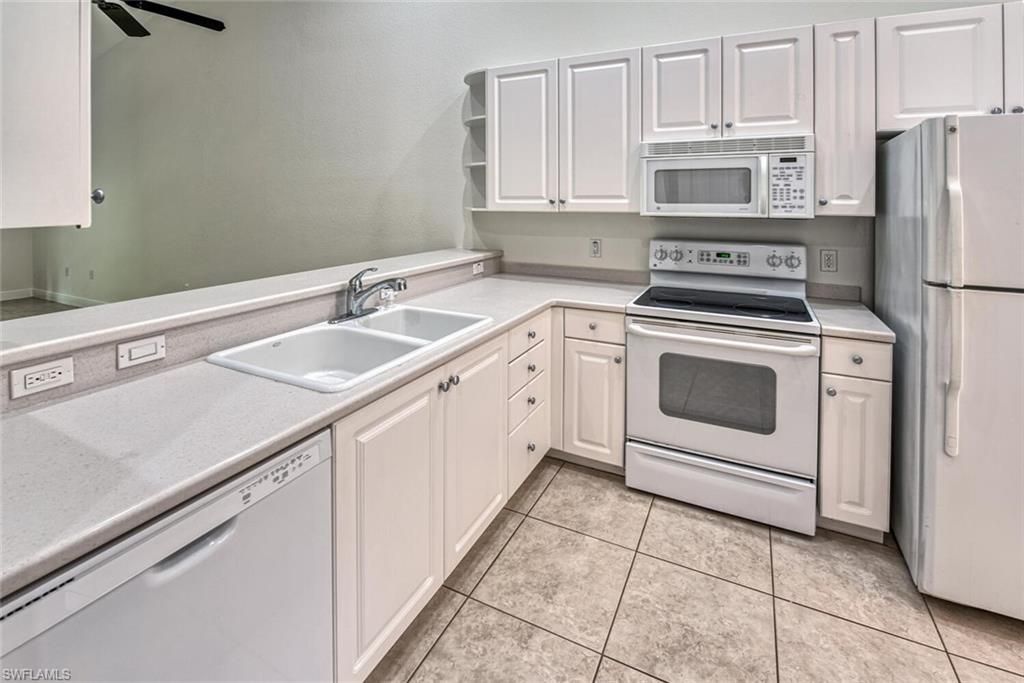 3555 Avion Woods Ct, Unit 503, Naples, FL 34104 Photo
