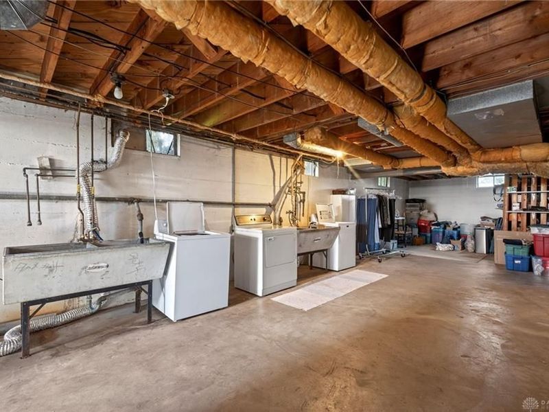 2110 Far Hills, Oakwood, OH 45419 Photo 12