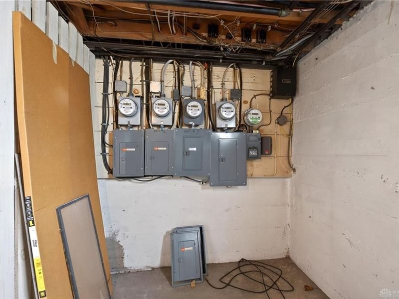 2110 Far Hills, Oakwood, OH 45419 Photo 14