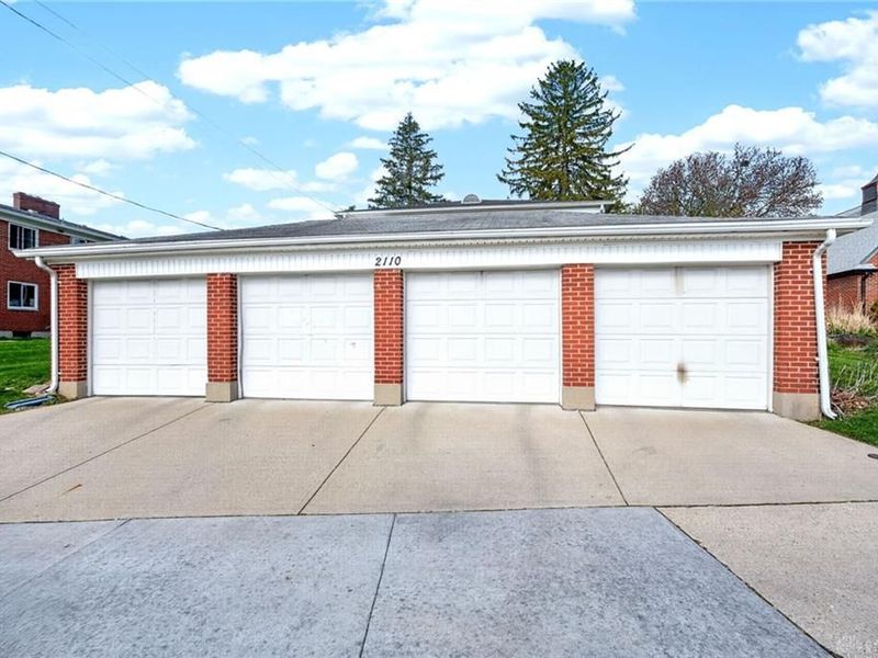 2110 Far Hills, Oakwood, OH 45419 Photo 23