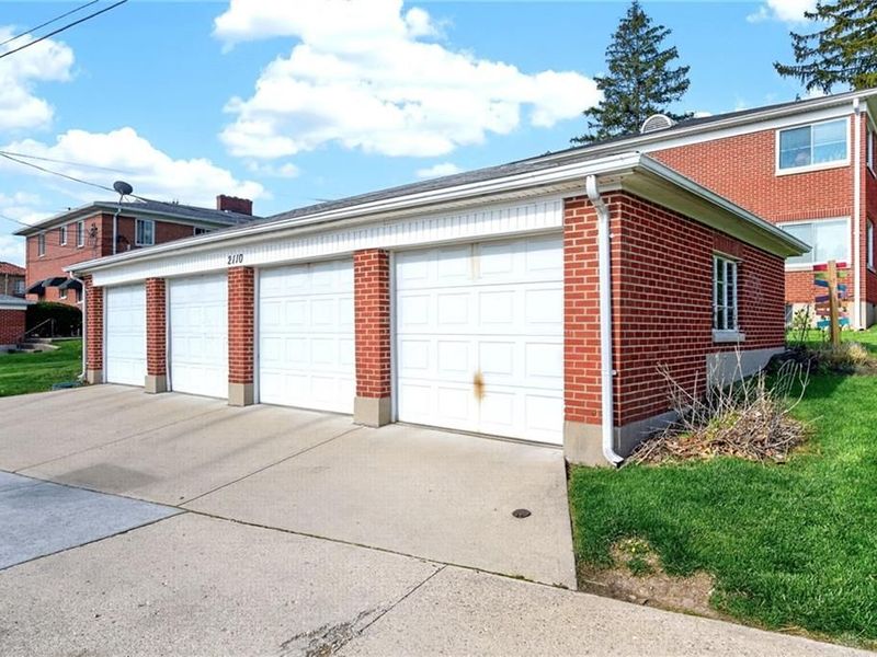 2110 Far Hills, Oakwood, OH 45419 Photo 24