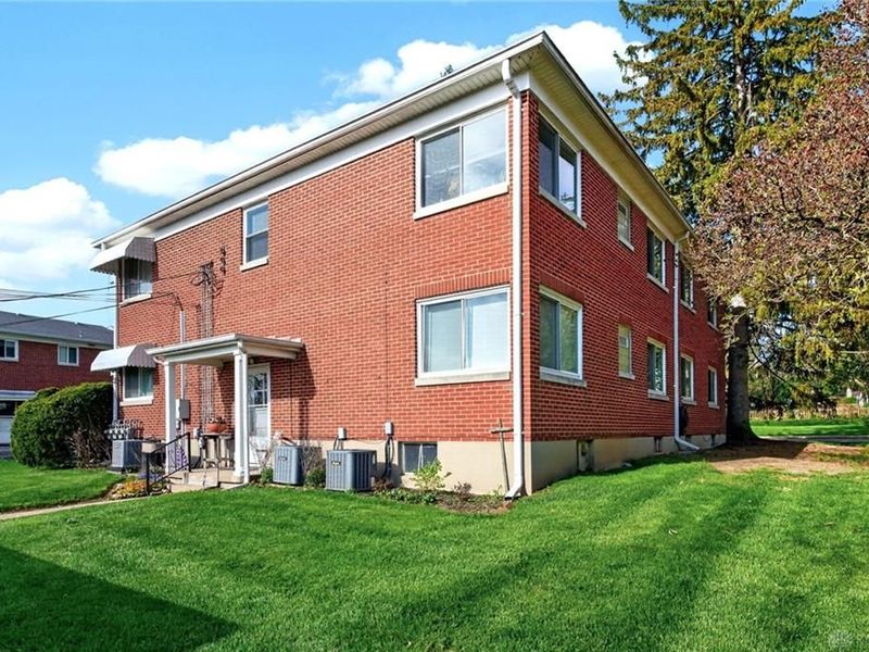 2110 Far Hills, Oakwood, OH 45419 Photo 29