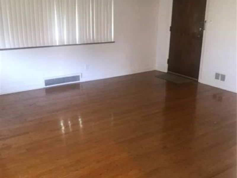 2110 Far Hills, Oakwood, OH 45419 Photo 3