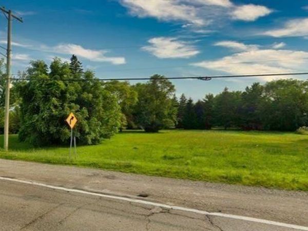 5666 AUBURN Road, Shelby Twp, MI 48317