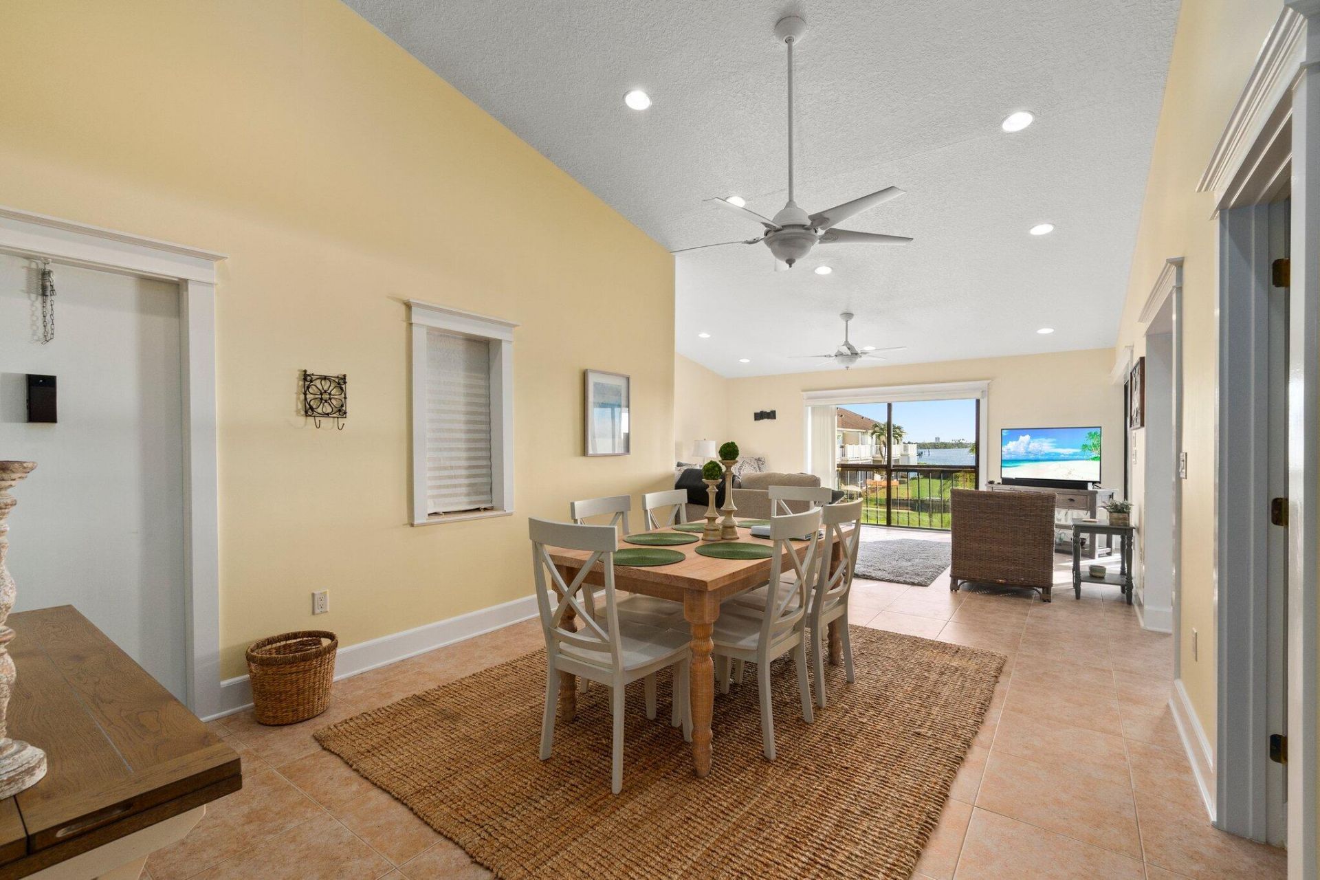 3225 S Lakeview Circle, Unit 22-202, Fort Pierce, FL 34949 Photo