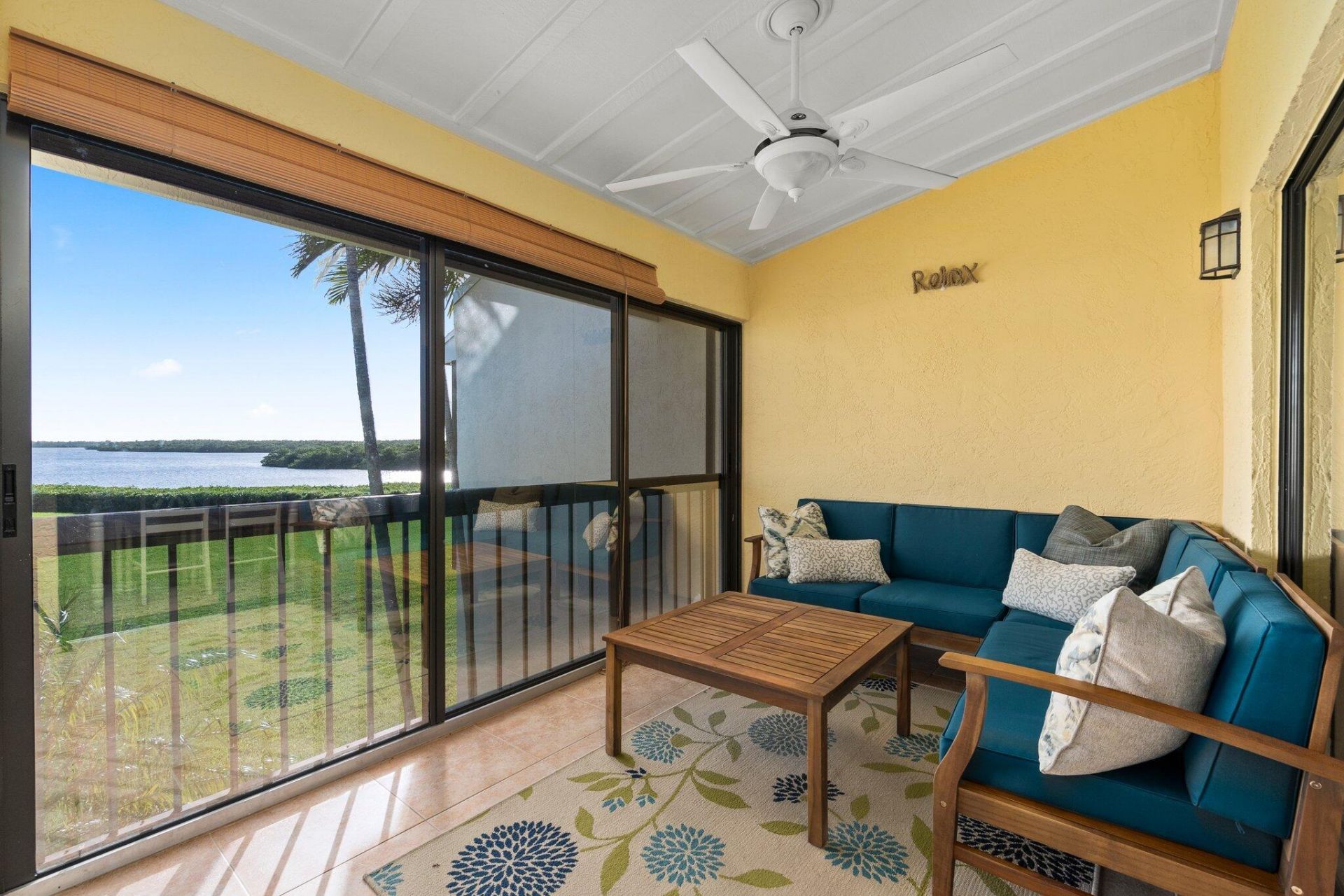 3225 S Lakeview Circle, Unit 22-202, Fort Pierce, FL 34949 Photo