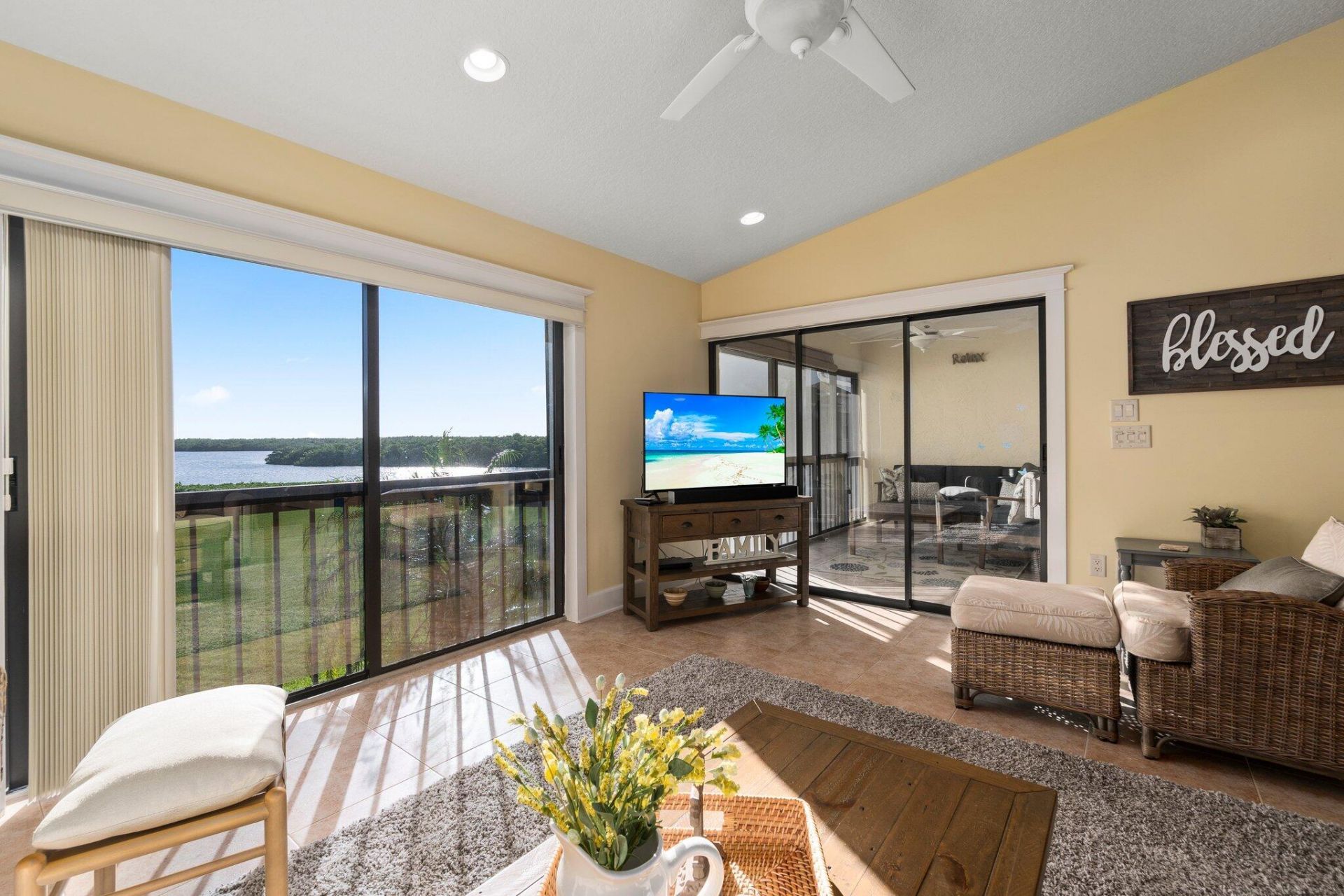 3225 S Lakeview Circle, Unit 22-202, Fort Pierce, FL 34949 Photo