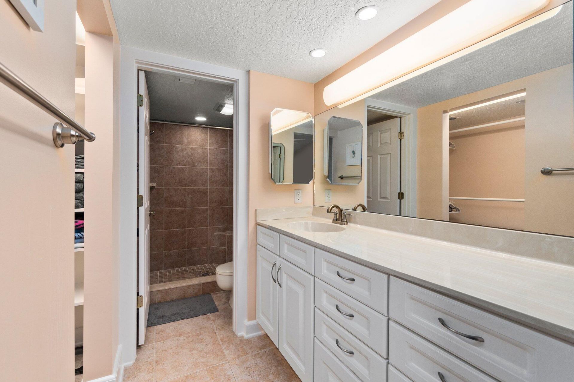 3225 S Lakeview Circle, Unit 22-202, Fort Pierce, FL 34949 Photo