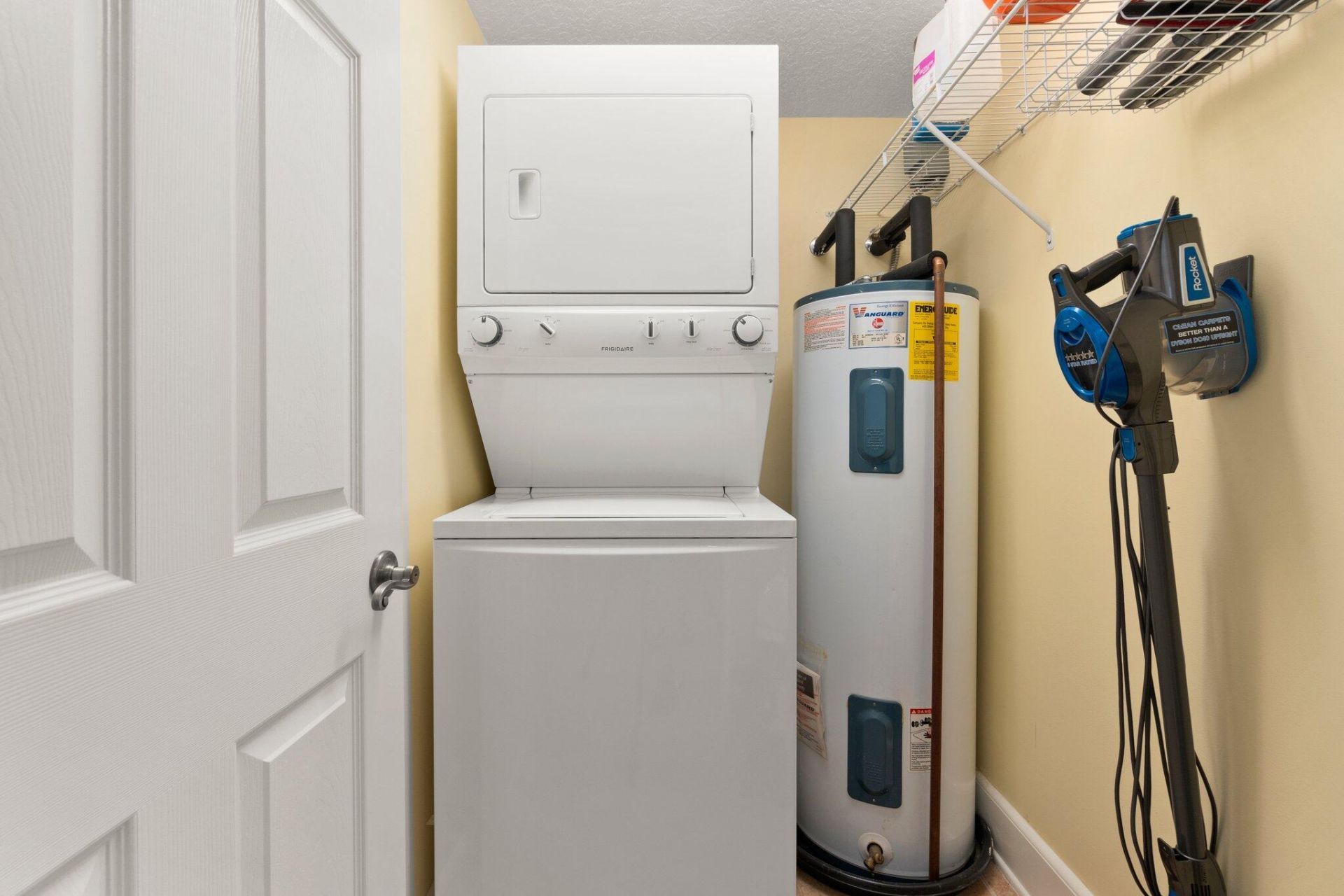 3225 S Lakeview Circle, Unit 22-202, Fort Pierce, FL 34949 Photo