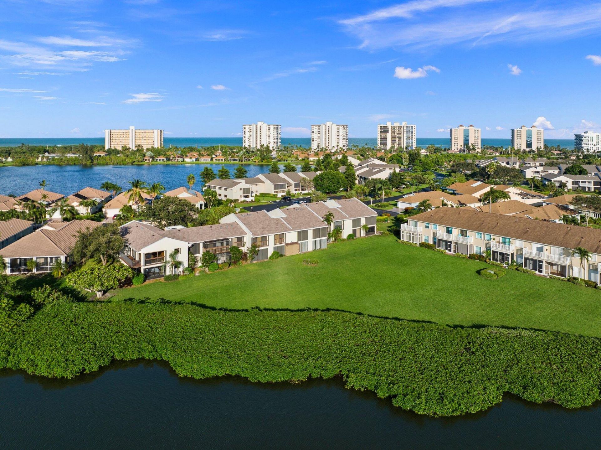 3225 S Lakeview Circle, Unit 22-202, Fort Pierce, FL 34949 Photo