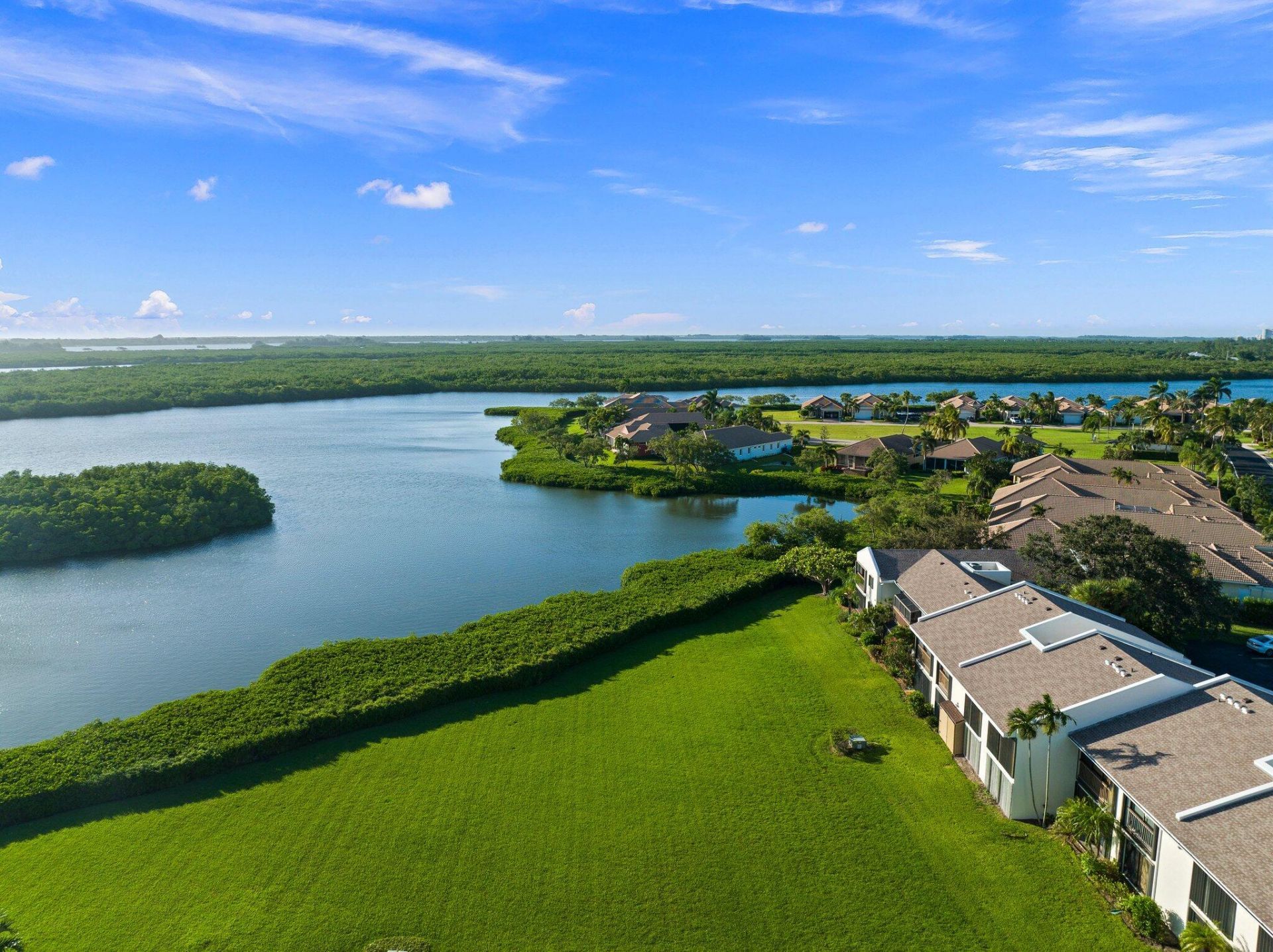 3225 S Lakeview Circle, Unit 22-202, Fort Pierce, FL 34949 Photo