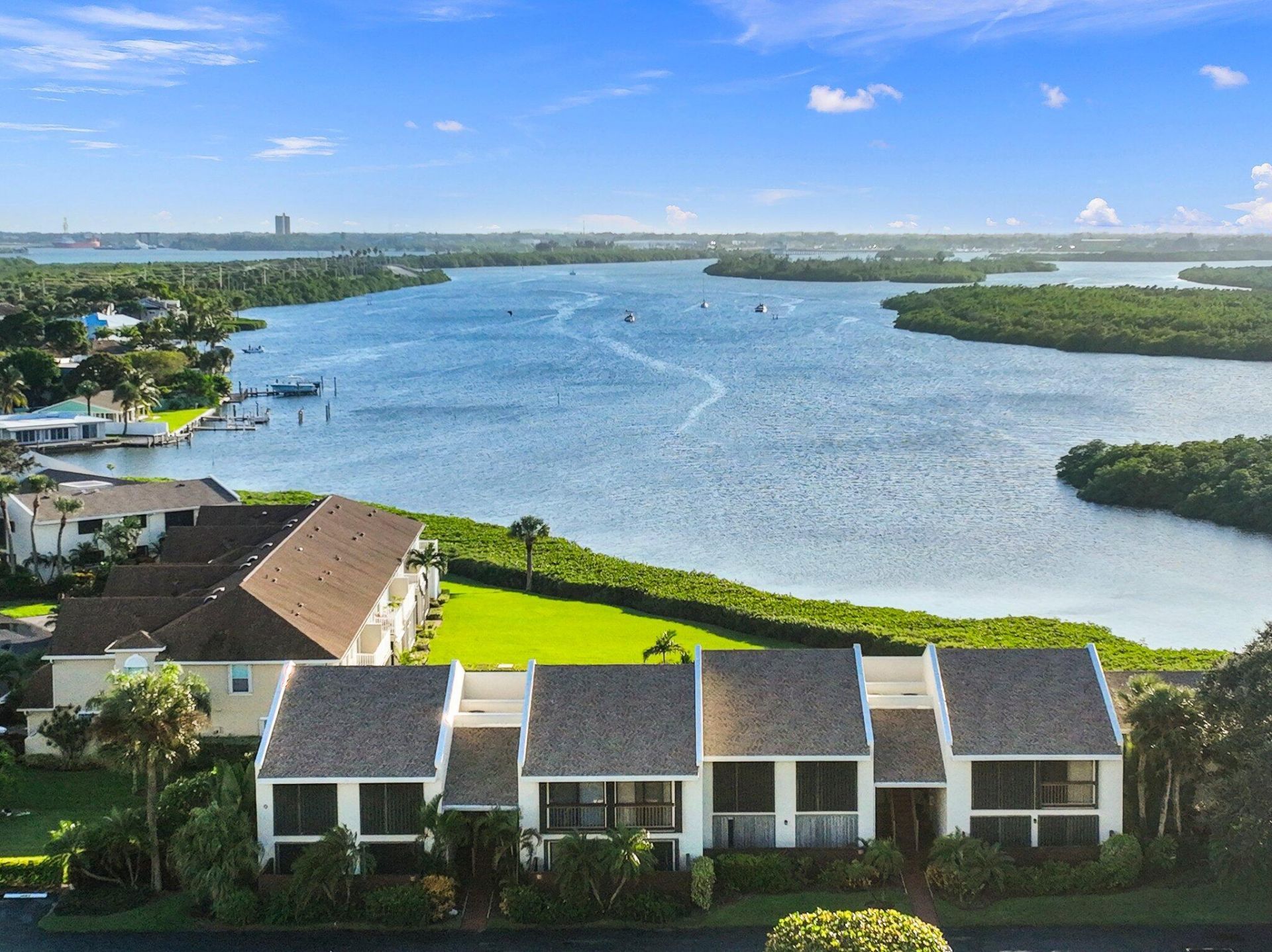 3225 S Lakeview Circle, Unit 22-202, Fort Pierce, FL 34949 Photo