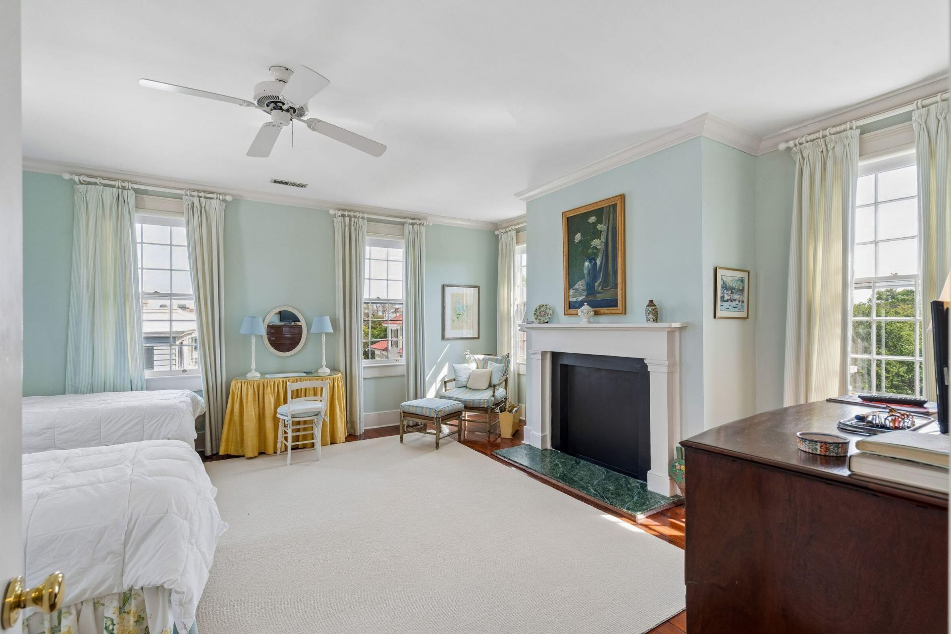 3 Lamboll Street Photo 54