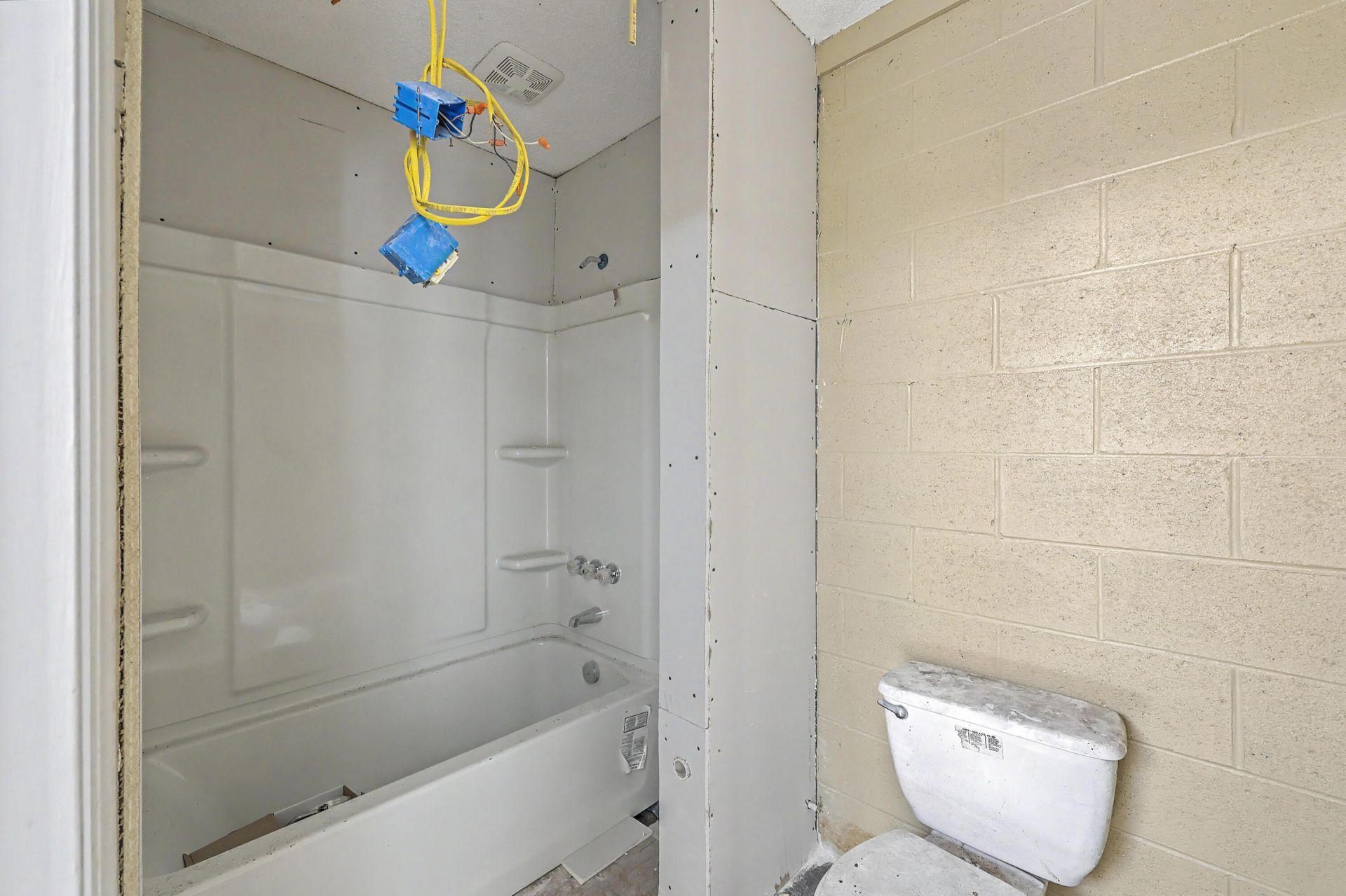 530 S Church Street Photo 21