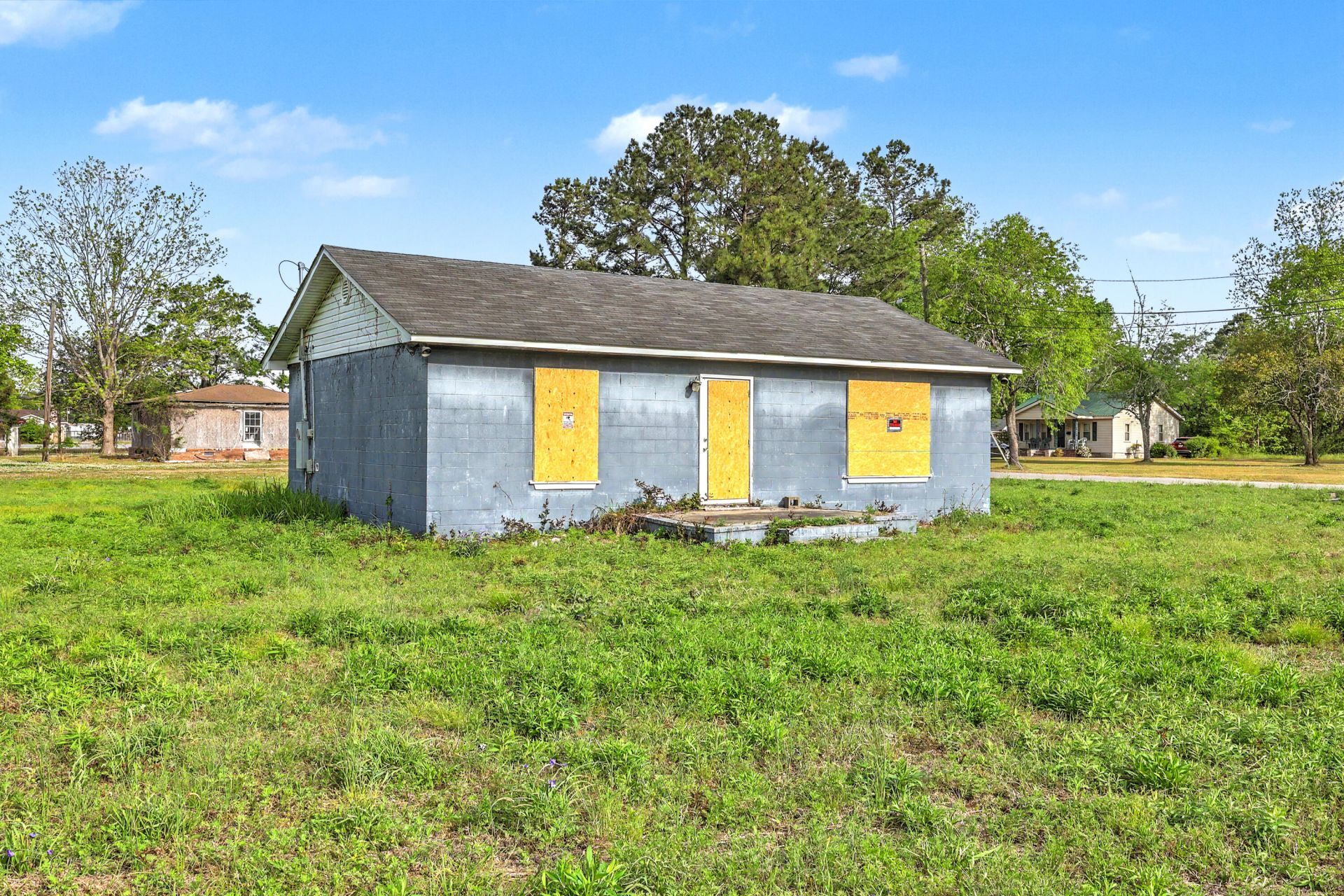 530 S Church Street Photo 4