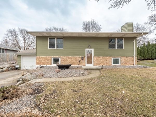 107 S Belmont Drive , Mankato, MN 56001