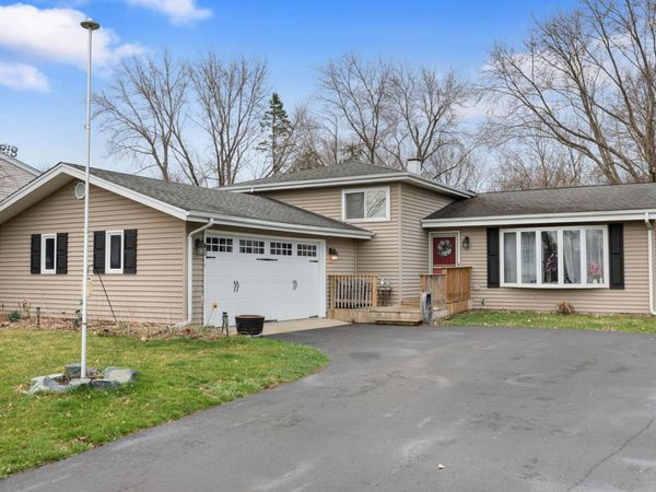 543 Norman Drive , Cary, IL 60013