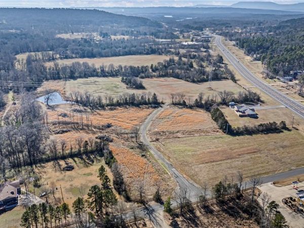 77 Round Rock Road, Russellville, AR 72802